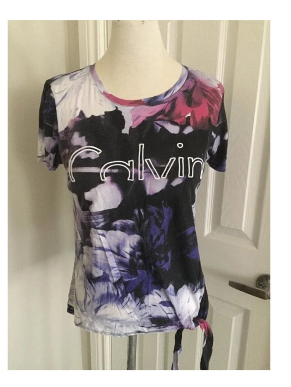 Calvin Klein Women T-Shirt Top Size S/P Blue/black/white Floral Logo